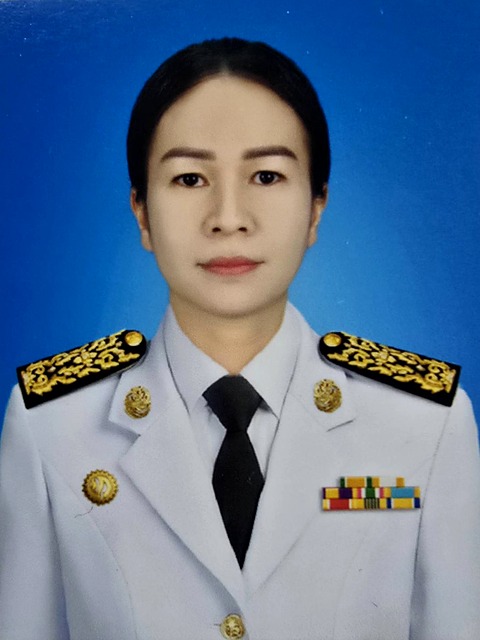นางสาวตะวัน มุกธวัตร์
